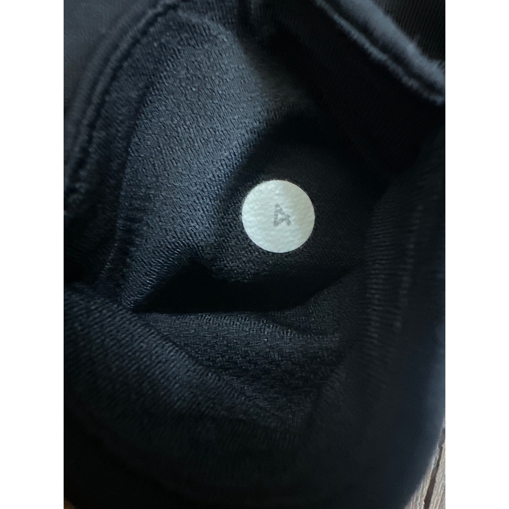 Lululemon Run Inspire Crop II Black Leggings Mesh Panels Size 4 Capris(2) - Picture 6 of 6